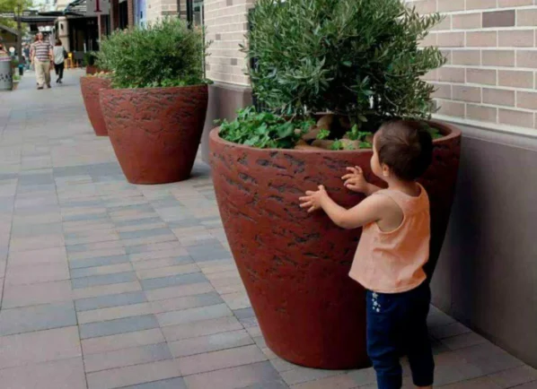 Kvetináč Atelier Vierkant AB