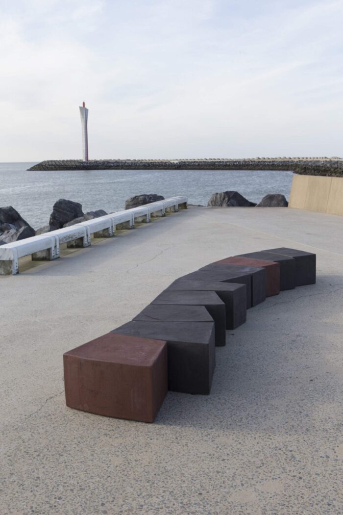 Lavica Atelier Vierkant Alpha Bench