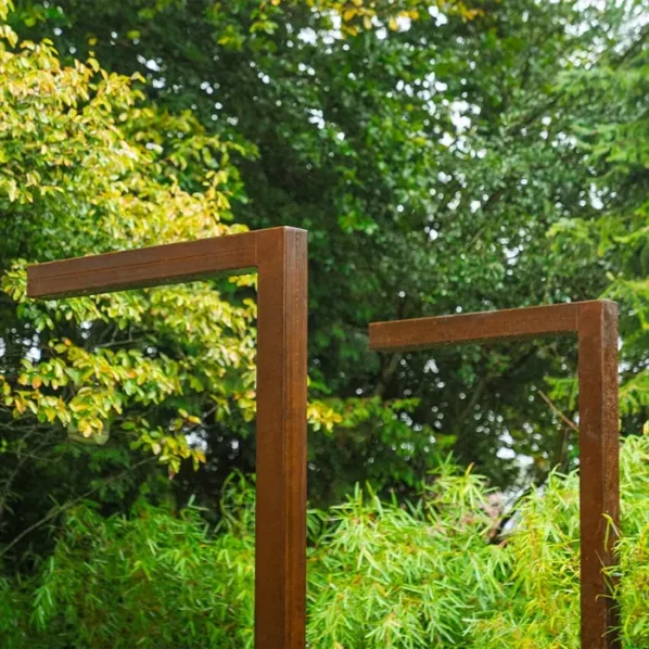 Pergola tvar písmena L cortén