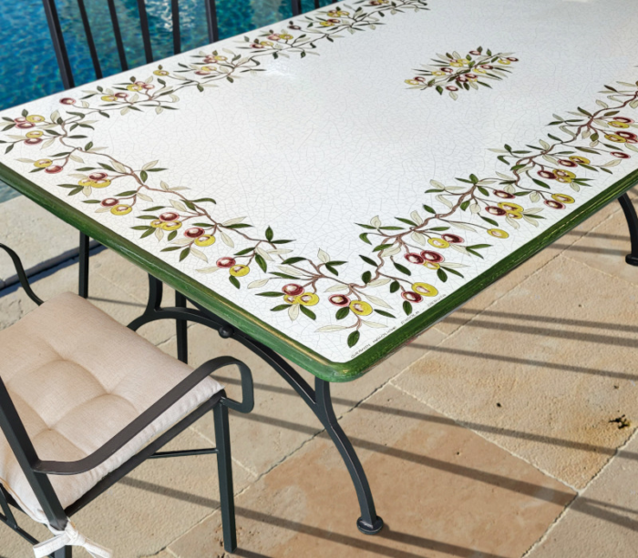 Olive, ručne maľovaný okrúhly stôl z lávového kameňa