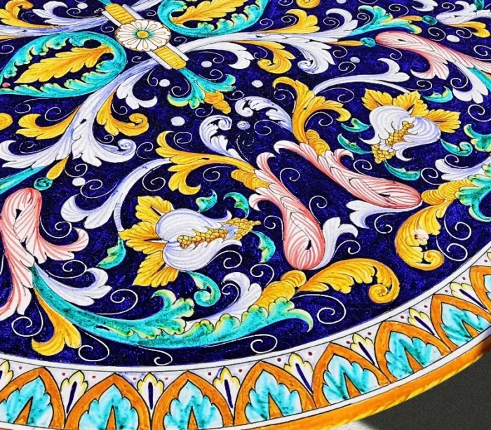 Festone, ručne maľovaný okrúhly stôl z lávového kameňa