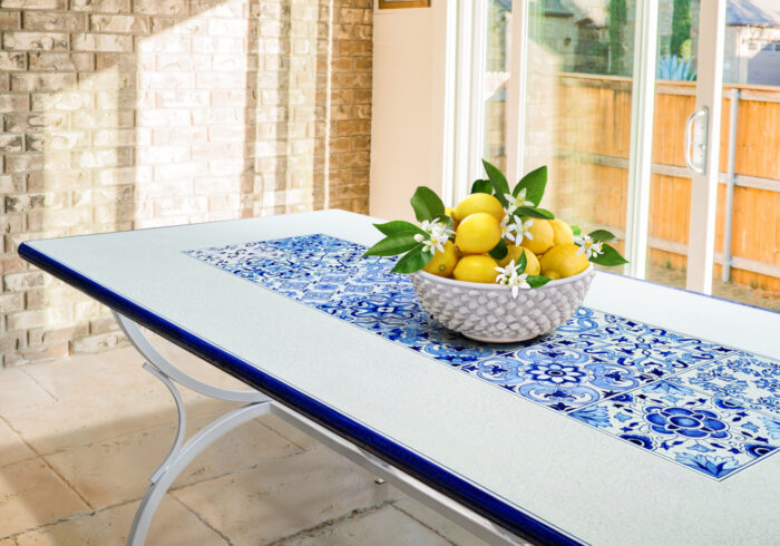 Azulejos centrale, ručne maľovaný obĺžnikový stôl z lávového kameňa